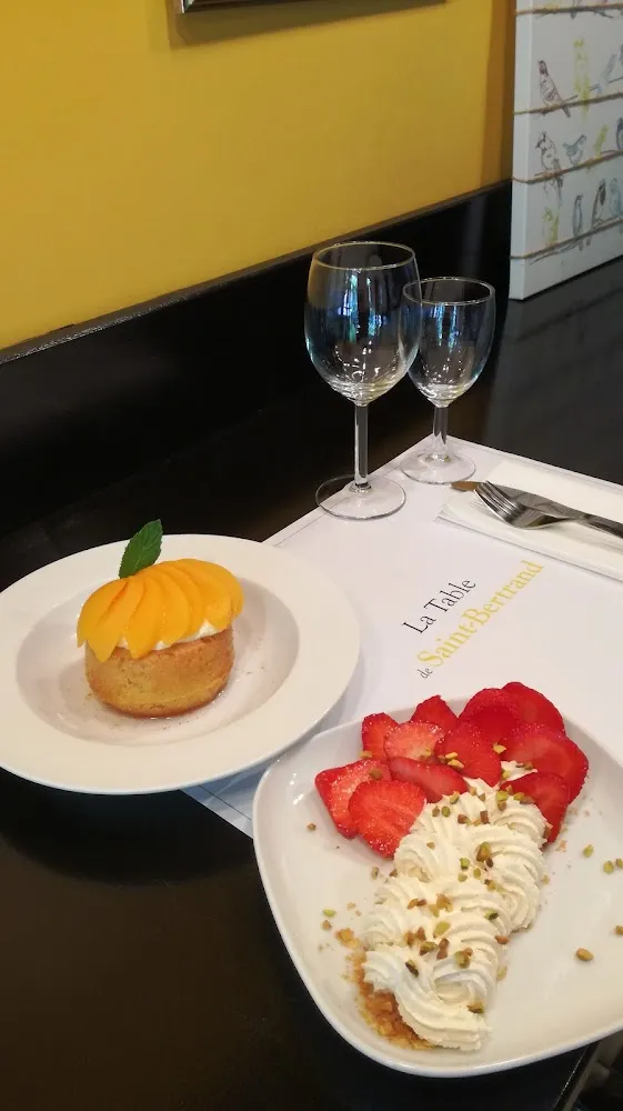 Déclinaison Fraise Et Baba À la Pêche